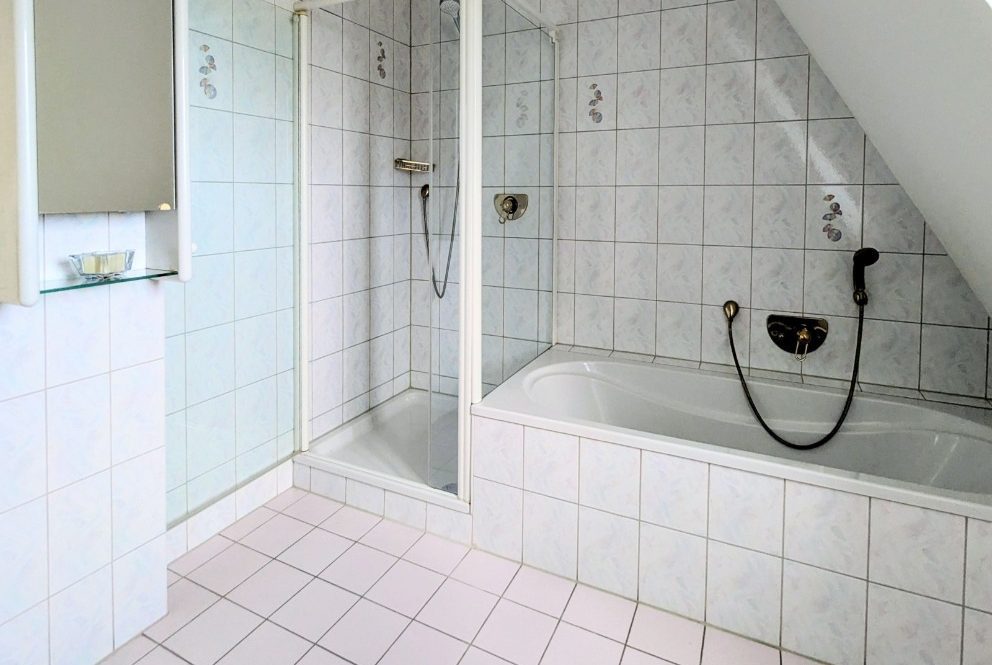 Bad Dachgeschoss