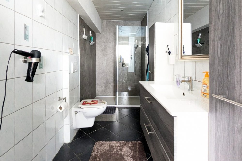 Badezimmer Erdgeschoss